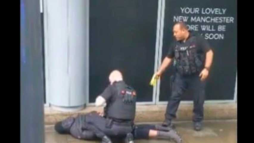 Cuatro heridos en ataque con cuchillo en centro comercial de Manchester