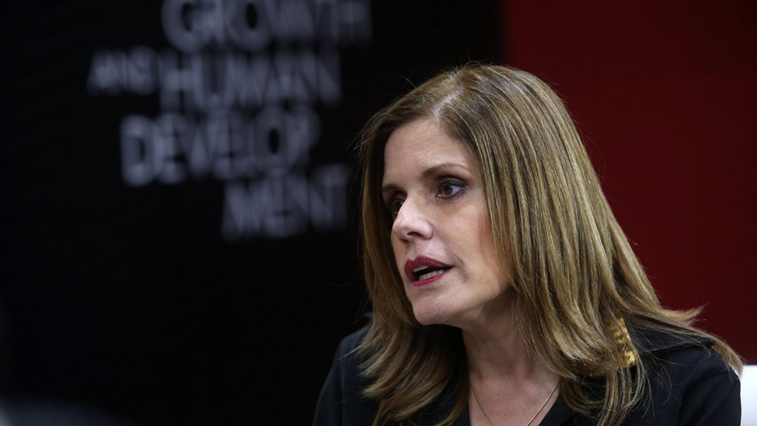 Gobierno de Perú no acepta la renuncia de la vicepresidenta Aráoz