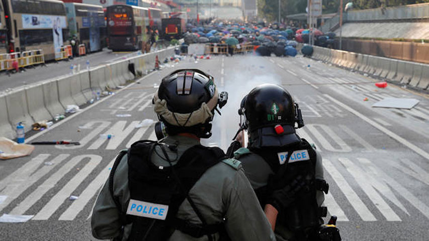 Hong Kong no descarta vetar acceso a internet para frenar protestas