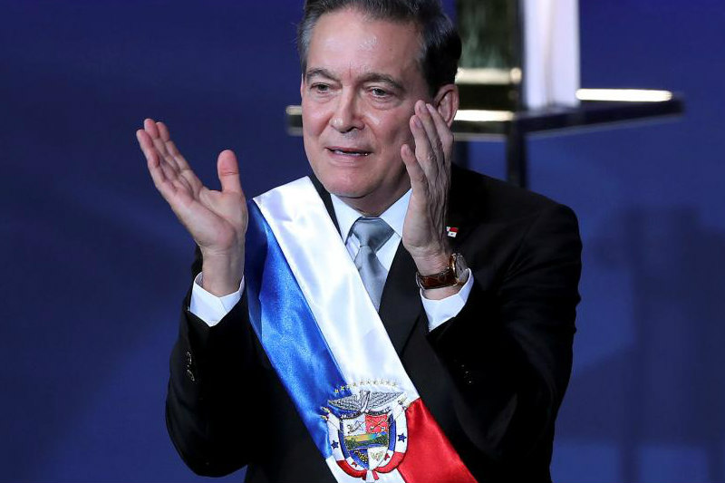 laurentino cortizo aplaude