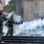 Más de 300 policías heridos durante protestas en Colombia
