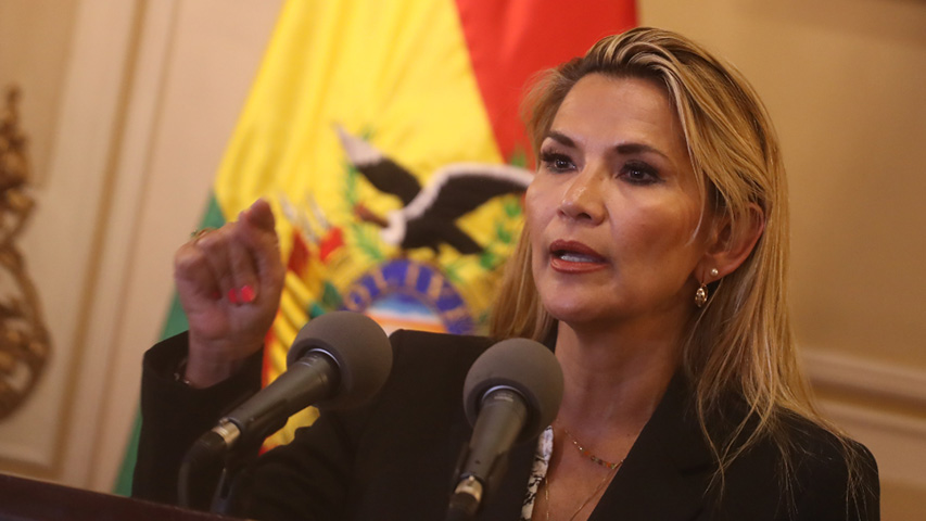 Áñez apuesta a un gabinete de línea dura para superar crisis en Bolivia