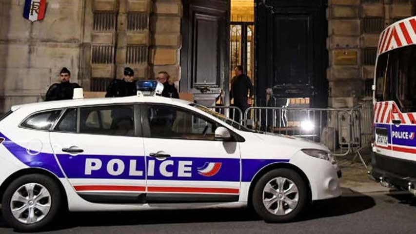 La policía neutraliza a un hombre que amenazaba con cuchillo en París