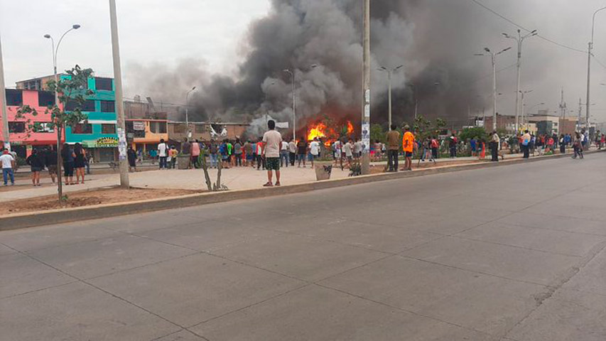 Explosión de camión con gas dejó un muerto y 50 heridos en Lima