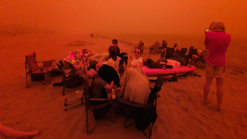 Piden evacuar zonas amenazadas por incendios en Australia