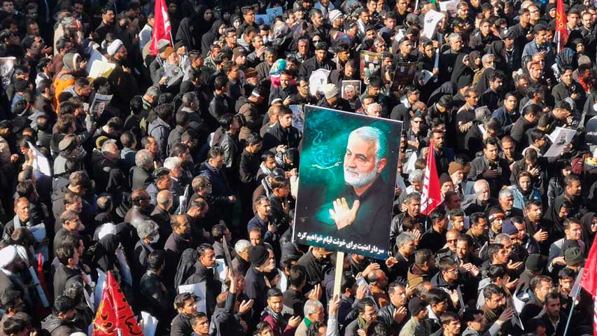 Muertos y heridos en una estampida durante funeral de Soleimaní