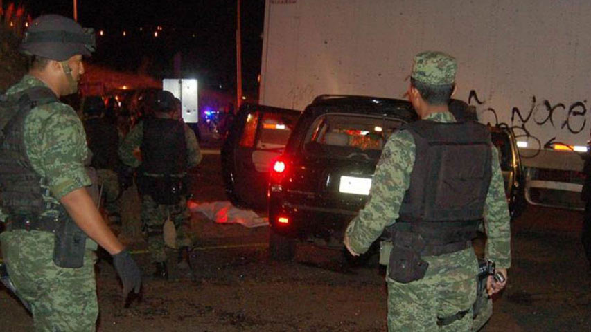 Mueren 11 presuntos sicarios en choque con militares en México