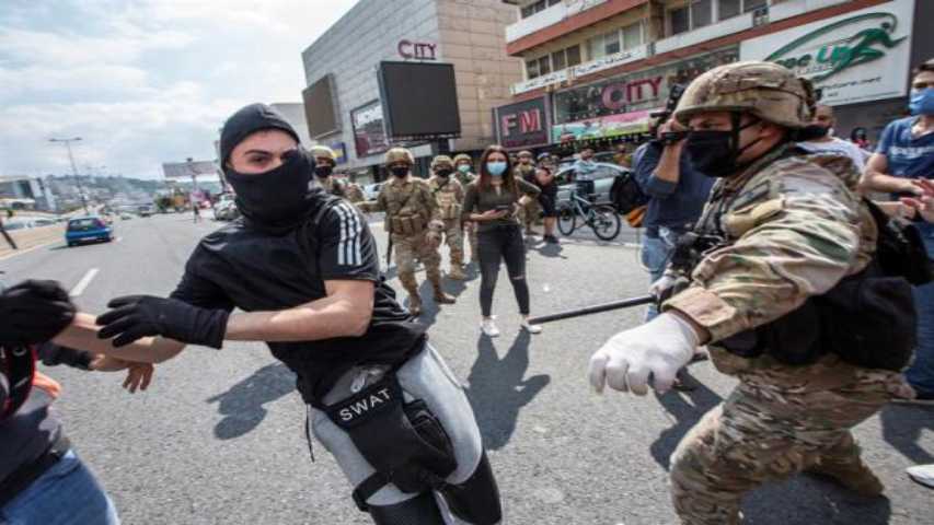 Bancos cerrados tras protestas con un muerto en norte del Líbano