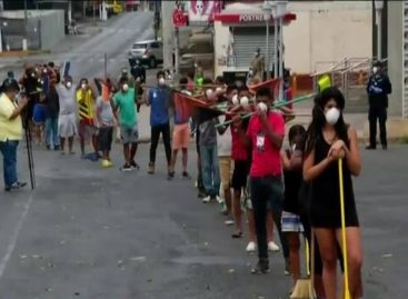En La Chorrera pusieron a limpiar las calles a quienes rompieron la cuarentena absoluta