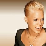 Pink contrajo Covid-19