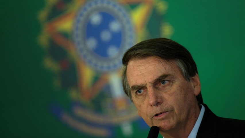 Bolsonaro exige lealtad a sus ministros