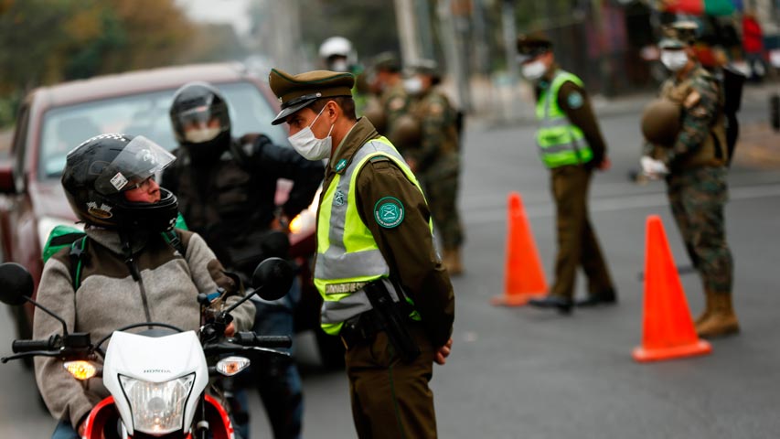 Ascienden a 10 mil contagios de Covid-19 en Chile