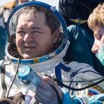 Nave Soyuz MS-15 regresa con éxito a la Tierra