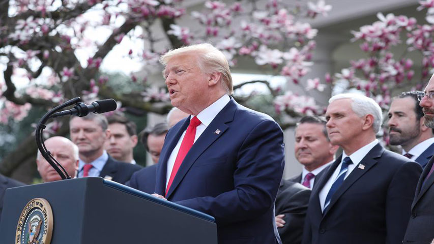 Trump: «Las próximas dos semanas serán muy difíciles»