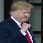 Trump insinúa que podría ser presidente durante nueve o 13 años más