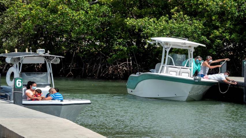 Reactivación en Florida deja 20 fallecidos y 819 contagios