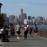 EEUU pasa el umbral de los 20 mil fallecidos por covid-19