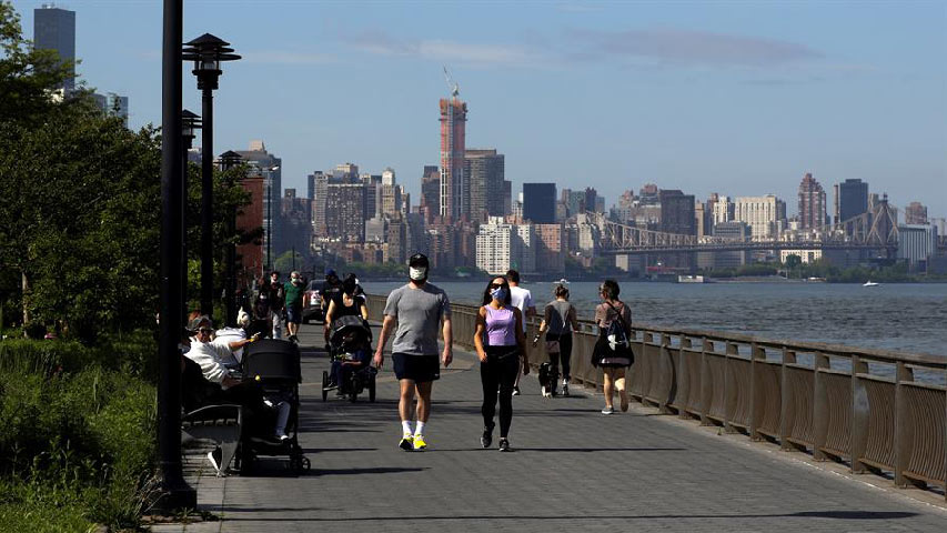 EEUU pasa el umbral de los 20 mil fallecidos por covid-19