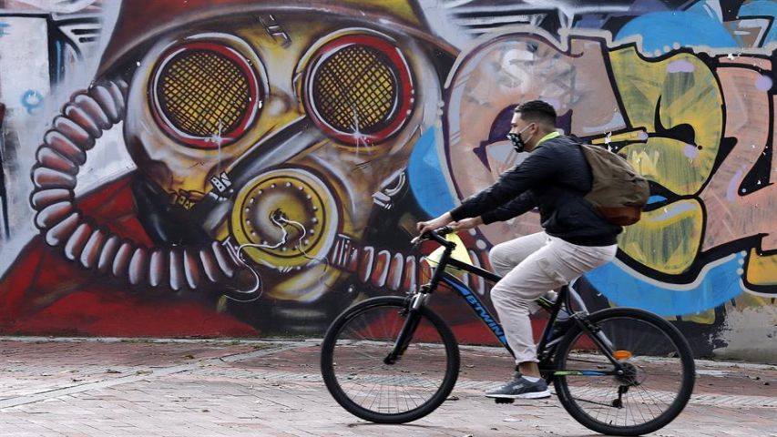 Bogotá regresa a cuarentena estricta y por turnos