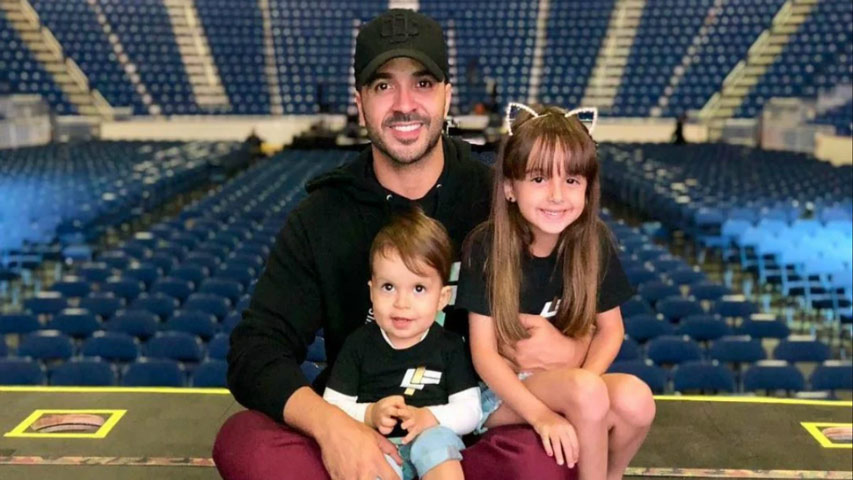 Luis Fonsi lanza una versión de «Baby Shark» junto a sus hijos