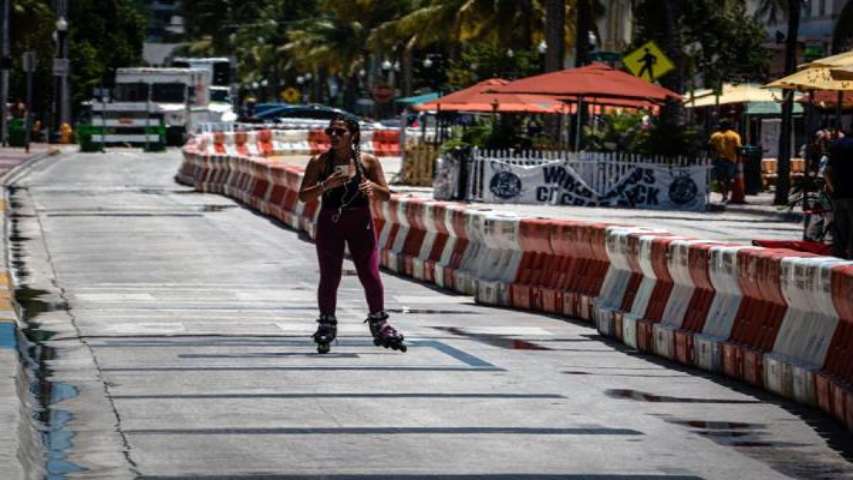 Texas y Florida a punto de colapsar por el virus