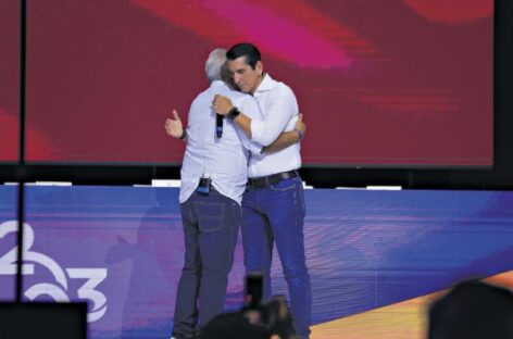 Convencionales del partido Panameñista avalan a Roux como candidato presidencial